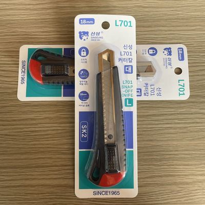 Mua Ném lưỡi dao tiện dụng thiết kế ergonomic 18mm tay cầm đen và đuôi đỏ sản xuất trực tuyến