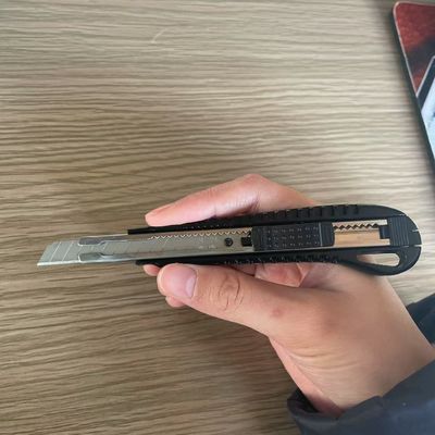 Mua Snap Off Blade dao tiện ích 9mm với tay cầm nhựa và 1 lưỡi bao gồm sản xuất trực tuyến