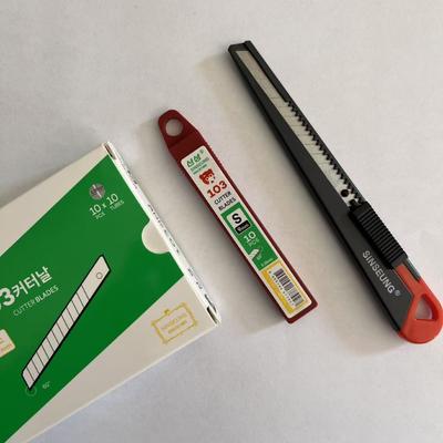 Mua Silver 9mm Cutter Blades Made of High Carbon Steel for Precision Cutting sản xuất trực tuyến