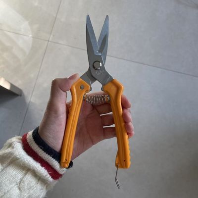 Mái kéo cầm màu cam đa chức năng sắc nét cho các nhiệm vụ cắt khác nhau