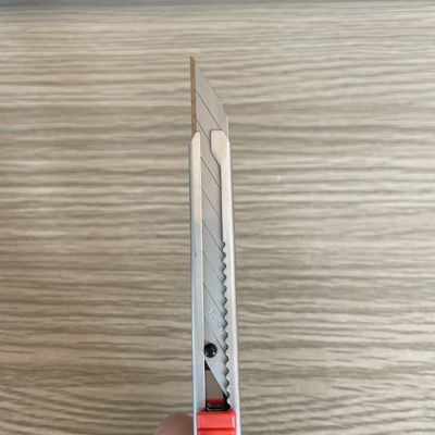 30° góc mũi 9mm cắt lưỡi làm bằng thép cao carbon SK2 cho nhu cầu cắt giấy sạch và sắc nét
