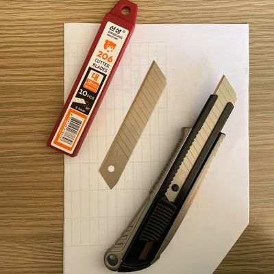 Lưỡi dao cắt gãy bằng thép carbon cao 18mm cho khả năng cắt chính xác và đa năng