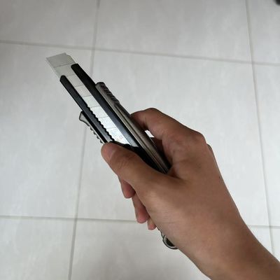 Black Handle Red Tail 18mm Drywall Utility Knife Aluminum SK2 Blade Cho đa năng